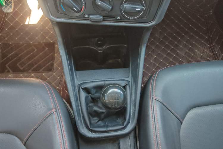 Used Volkswagen Santana 2016 1.4L Manual Fashion Edition
