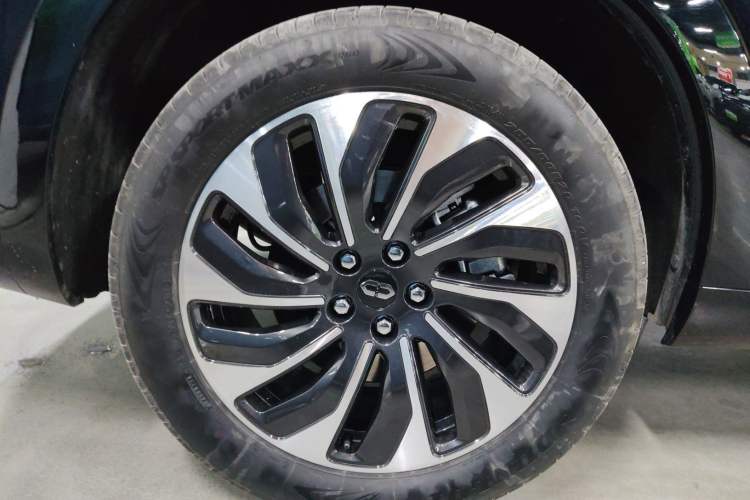 Used Hima AITO M7 2024 1.5T Rear-Drive Plus Version 5 Seats
