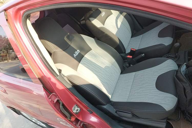 Used Suzuki Alto 2013 1.0L Automatic Luxury Model
