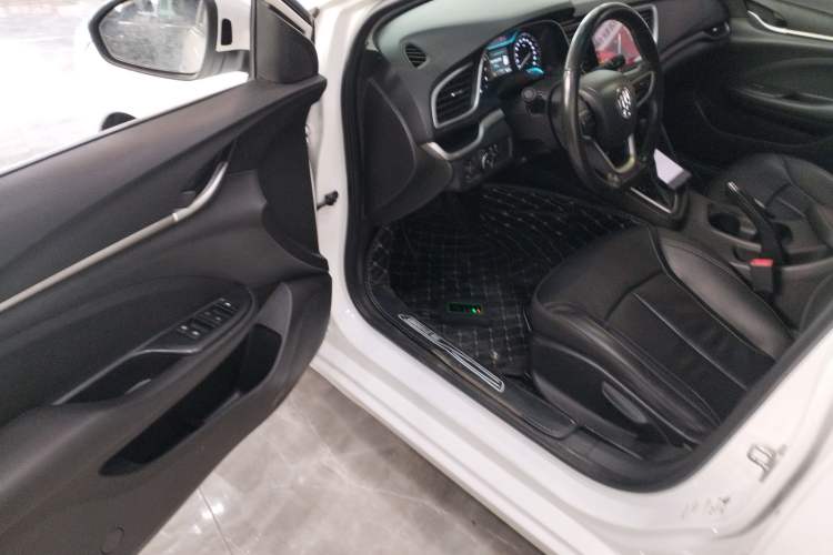 Used Buick Excelle GX 2018 18T Automatic Elite Model
