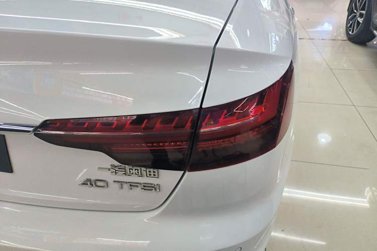 Used Audi A4L 2022 40 TFSI Stylish and Elegant Edition
