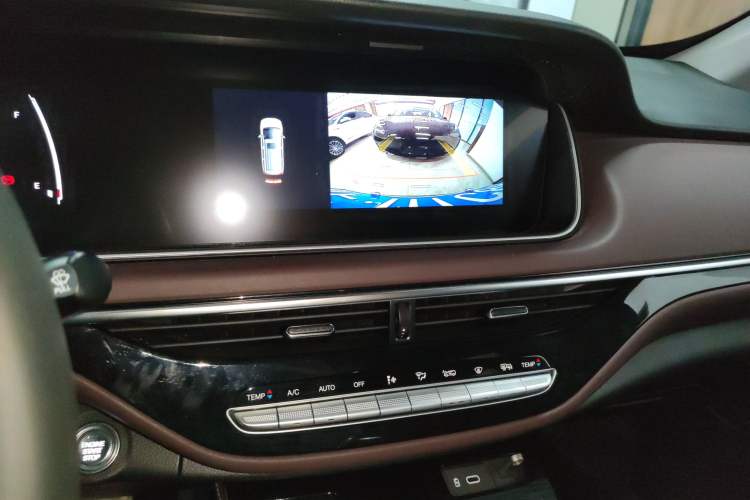 Used GAC Trumpchi M6 2023 PRO 270T DCT Luxury Edition
