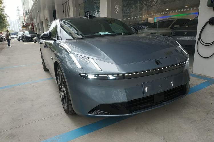 Used Lynk & Co Z10 2025 95 kWh 702 km All-Wheel Drive Intelligent Driving Ultra
