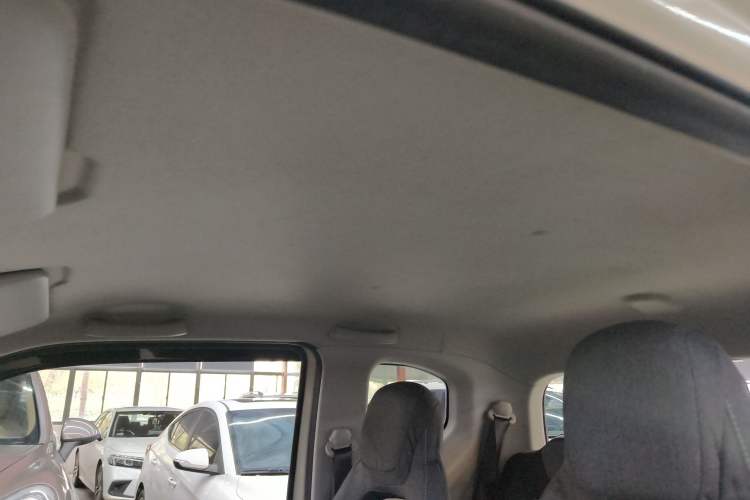 Used Wuling Hongguang MINIEV 2022 Macaron Premium Model – Lithium Iron Phosphate