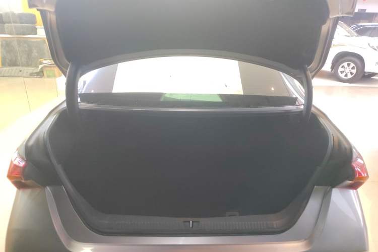 Used Toyota Avalon 2019 2.0L Ambition Edition China VI
