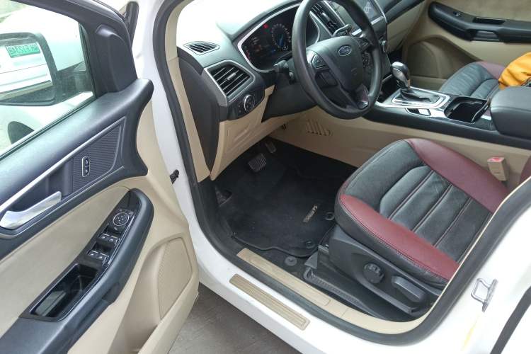 Used Ford Edge 2015 2.0T GTDi Two-Wheel-Drive Elite Edition
