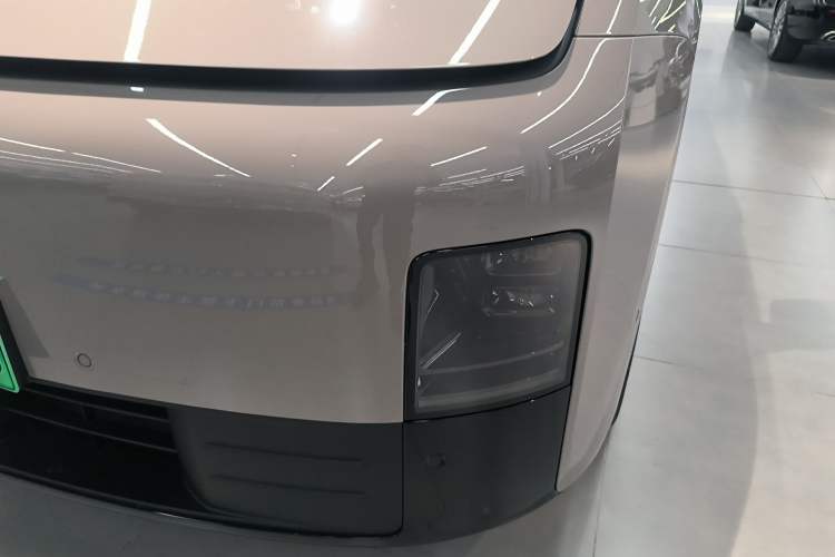 Used Li Auto MEGA 2025 Ultra Smart Refreshed Edition