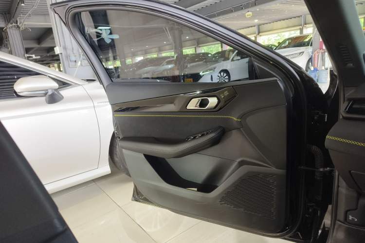 Used Lynk & Co 03 2023 1.5TD DCT JingPlus
