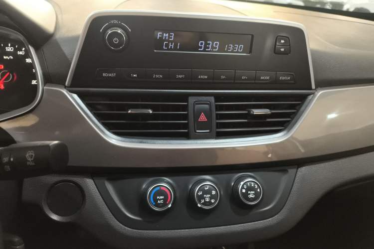 Used Baojun 310W 2017 1.5L Manual Comfort Model China V Standard
