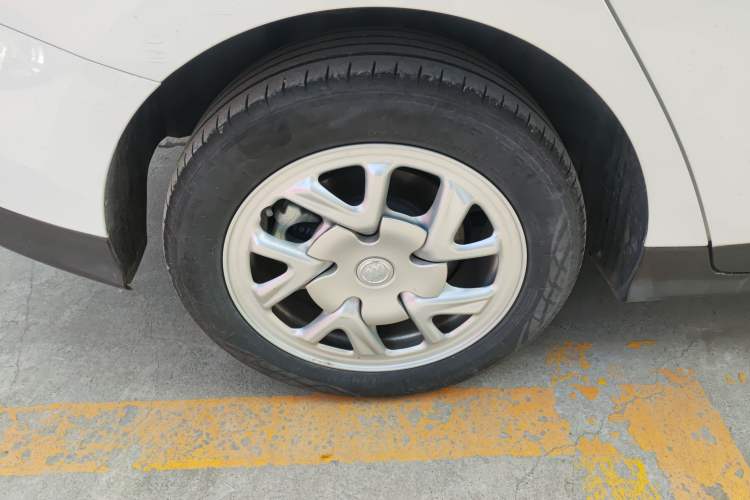 Used Buick Velite 6 2024 450km Range Commuter Version
