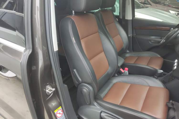 Used Volkswagen Sharan 2013 1.8TSI Comfort Model Euro IV
