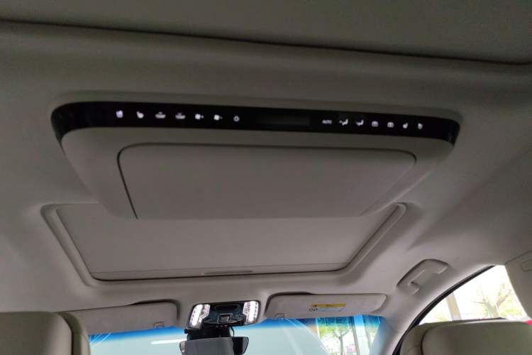 Used Buick GL8 New Energy 2024 Lu Zun Luxury Edition 7-Seater
