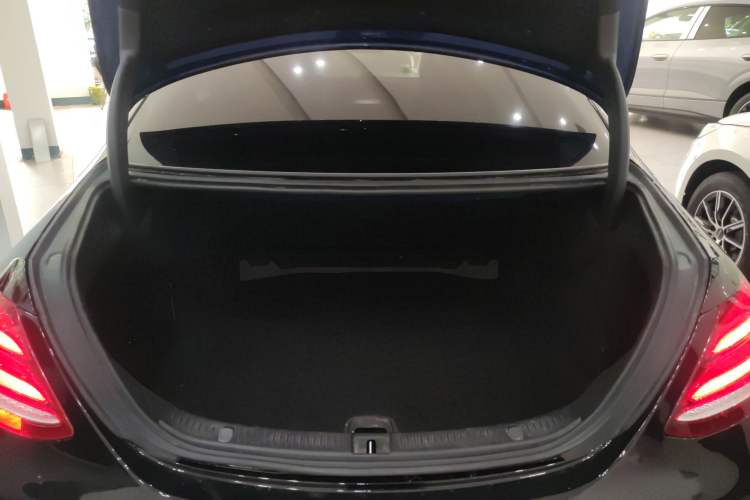 Used Mercedes-Benz E-Class 2018 E 200 L Sport Edition
