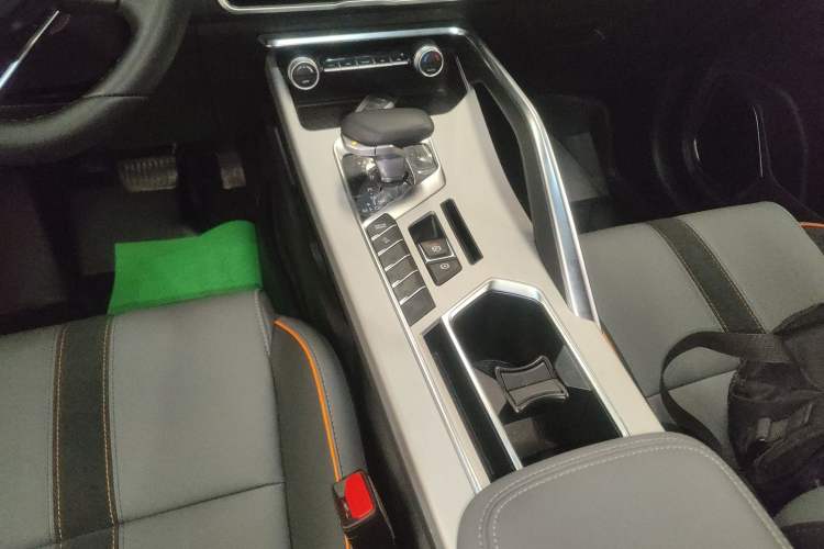 Used Geely Auto Coolray 2023 1.5T DCT Platinum Edition
