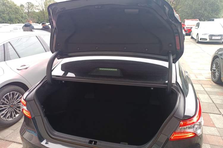 Used Toyota Camry 2021 2.5G Luxury Edition
