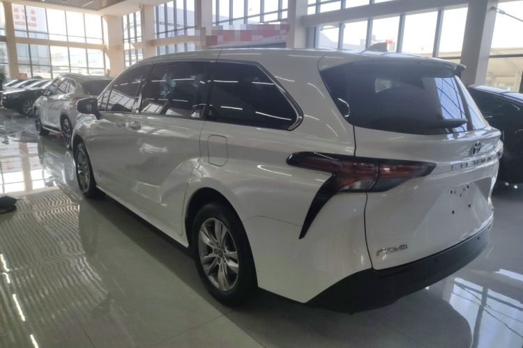 Used Toyota Sienna 2023 2.5L Hybrid Comfort Edition
