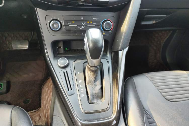 Used Ford Focus 2018 Hatchback Classic 1.6L Automatic Trendy SmartDrive Edition