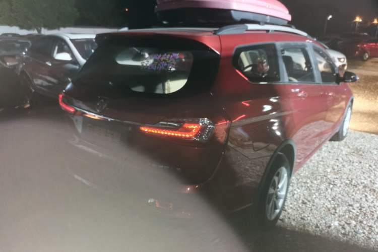 Used Baojun 310W 2017 1.5L Manual Fashion Model China V
