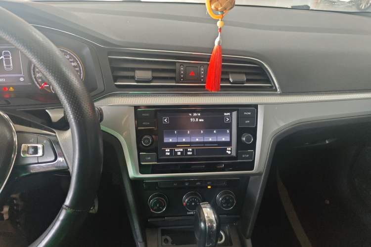 Used Volkswagen Lamando 2019 230TSI DSG Vision Edition China VI Standard
