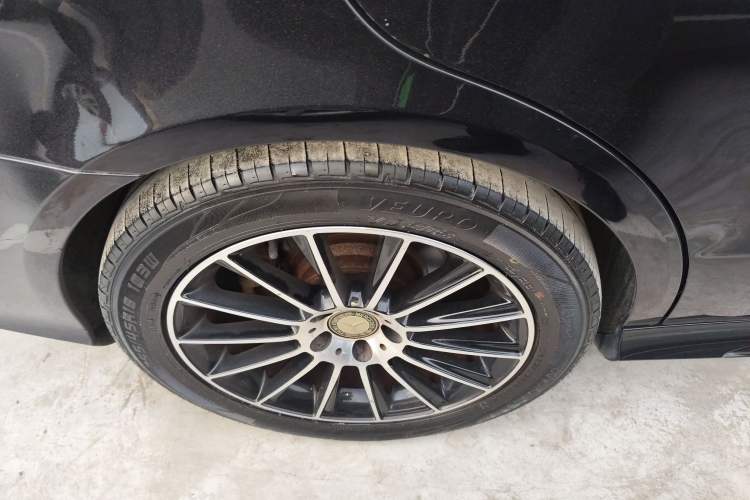 Used Mercedes-Benz E-Class 2014 Restyled E 300 L Sport Edition
