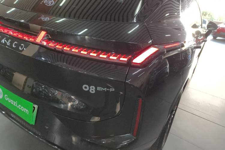 Used Lynk & Co 08 EM-P 2023 245km Ultra-Long Range Halo
