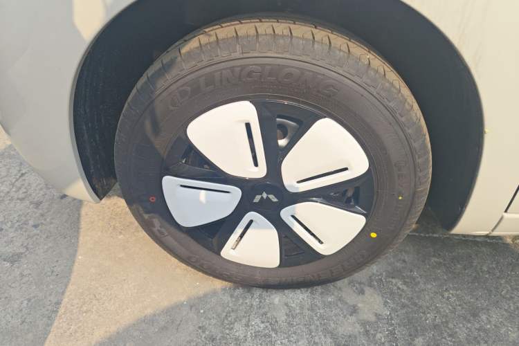 Used Wuling Hongguang MINIEV 2025 Four-Door Version Advanced Edition
