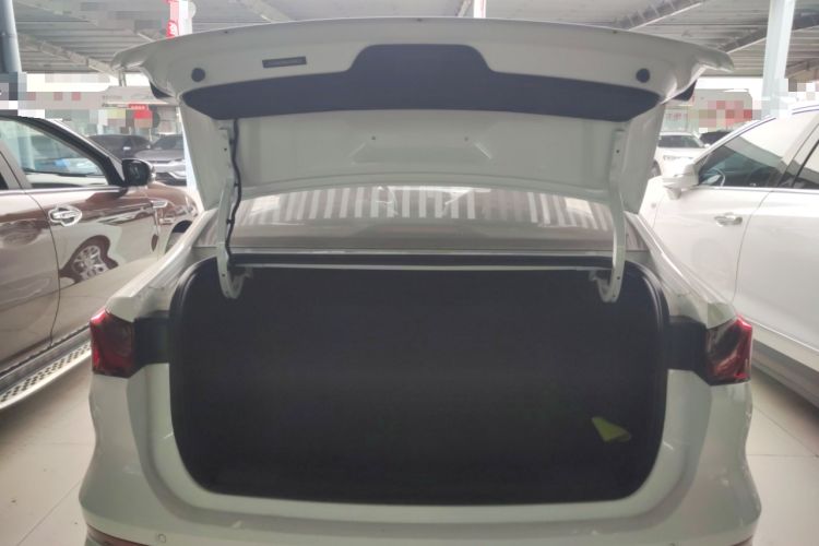 Used Roewe i5 2023 1.5L CVT Luxury Edition