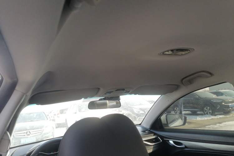 Used Geely Auto Emgrand 2019 Leading Edition 1.5L Manual Luxury Model China VI Standard
