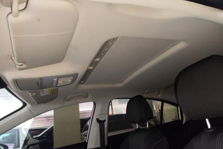 Used Roewe i5 2021 1.5L CVT Platinum Edition