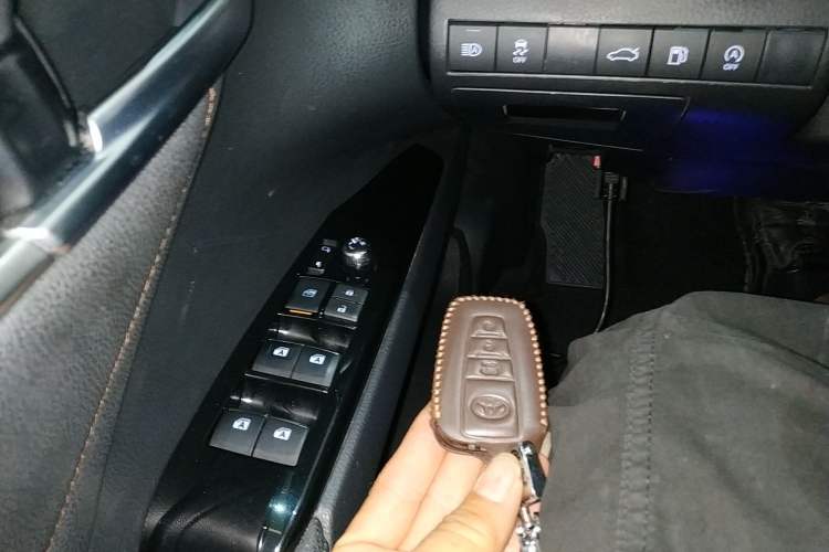 Used Toyota Camry 2018 2.5G Luxury Edition
