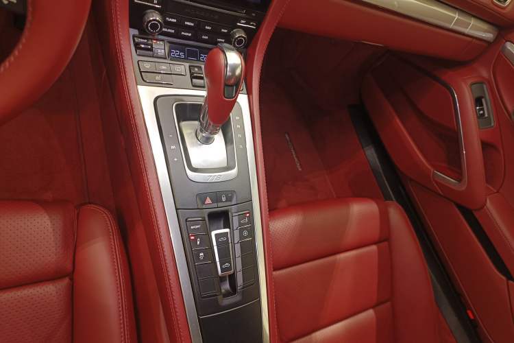 Used Porsche 718 2018 Boxster 2.0T
