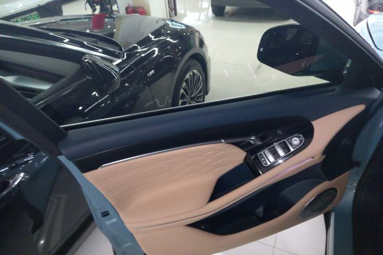 Used VOYAH FREE 2021 Four-Wheel Drive Standard Range-Extended Exclusive Luxury Package
