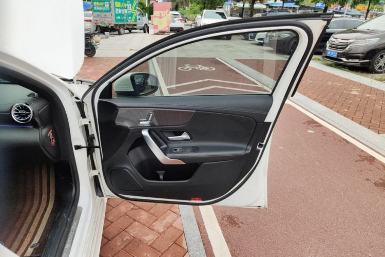 Used Mercedes-Benz A-Class 2021 A 200 L Sport Sedan Fashion Model
