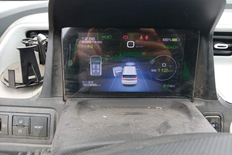 Used Wuling Hongguang MINIEV 2022 Macaron Premium Model – Lithium Ternary Battery