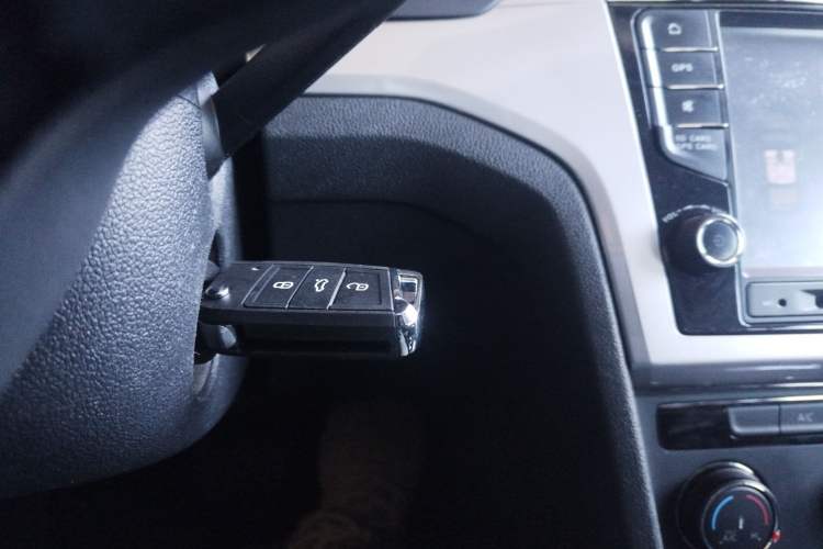 Used Volkswagen Lamando 2015 230TSI DSG Fashion Edition
