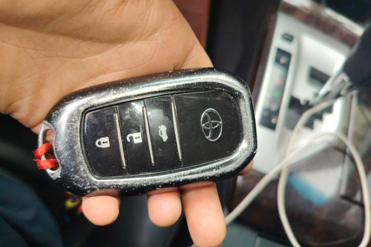 Used Toyota Camry 2015 2.5G Luxury Navigation Edition