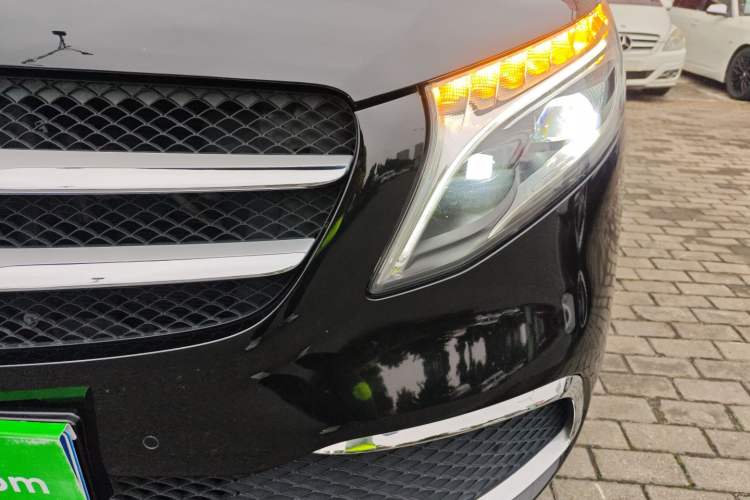 Used Mercedes-Benz V-Class 2021 V 260 L Long Wheelbase Prestige Edition
