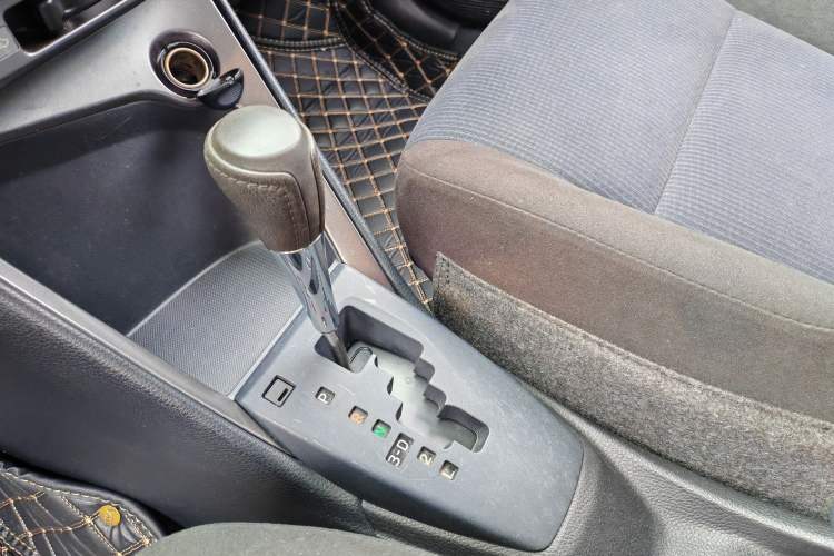 Used Toyota YARiS L 2015 1.5E Automatic Charm Edition
