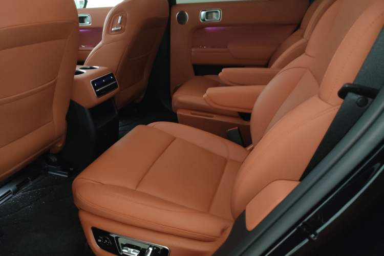 Used Li Auto L8 2023 Air model
