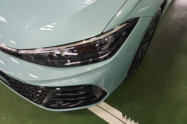 Used Volkswagen Passat 2025 Pro 380TSI Starry Dragon Luxury Edition
