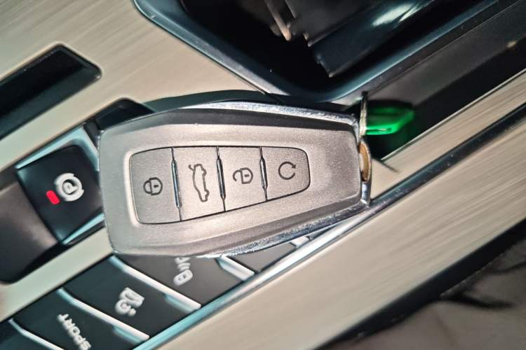 Used Geely Auto Coolray 2019 260T DCT Knight China VI Standard
