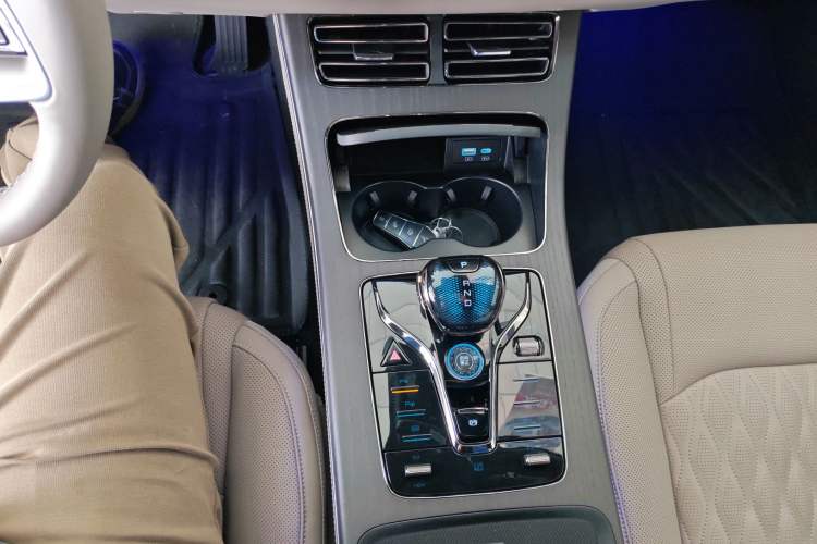 Used BYD Han 2025 DM-i Intelligent Driving Edition 125KM LiDAR Flagship Model
