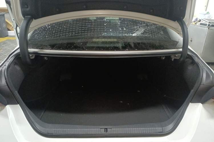 Used Toyota Avalon 2024 Dual-Motor 2.0L Premium Edition
