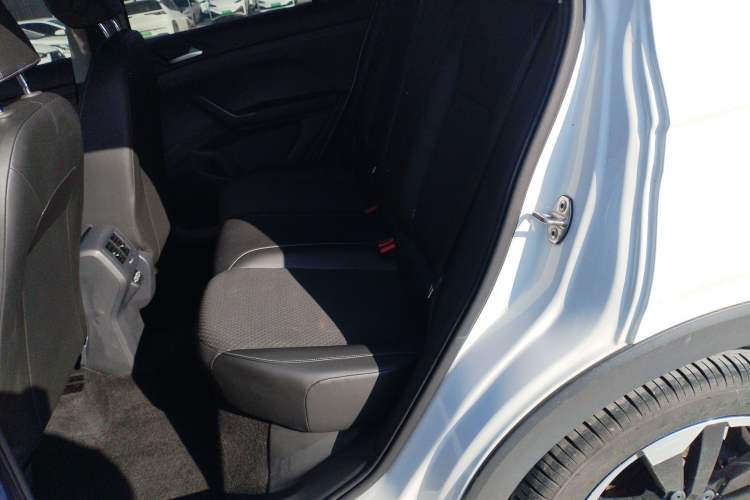 Used Volkswagen Tacqua 2021 200TSI DSG JoyConnect Edition