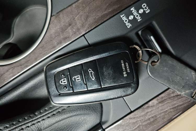 Used Toyota Highlander 2022 Dual-Engine 2.5L Four-Wheel Drive Supreme Edition 7-Seater