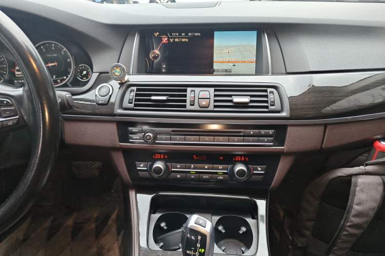 Used BMW 5 Series 2014 525Li Luxury Design Package