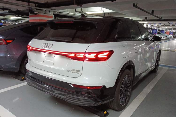 Used Audi Q5 e-tron 2022 40 e-tron Starlight Edition Mech Kit
