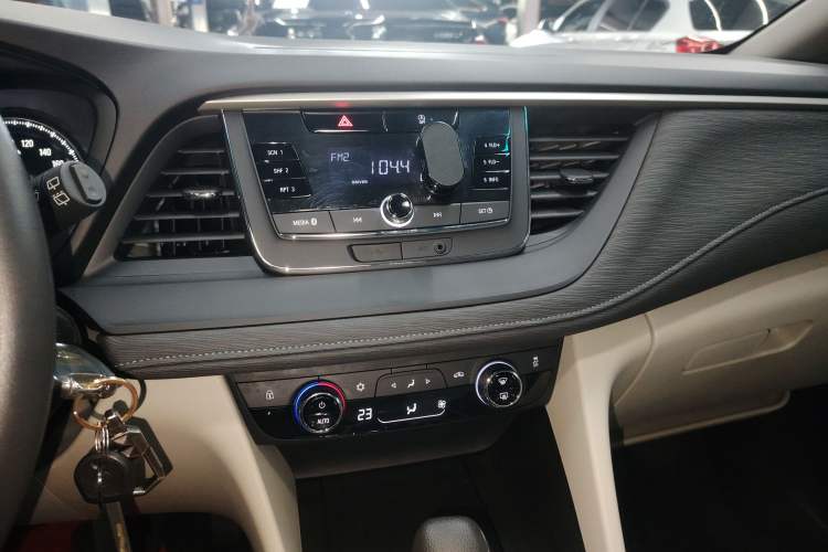 Used Buick GL6 2019 18T 6-Seater Elite Version China VI Standard
