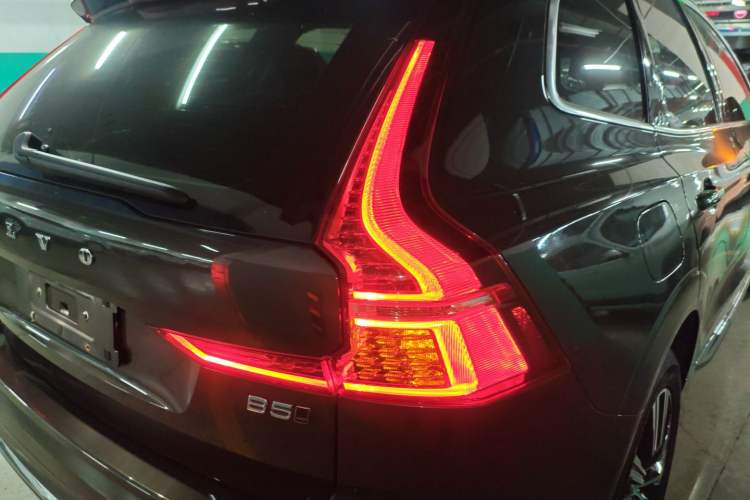 Used Volvo XC60 2022 B5 4x4 Smart Luxury Edition
