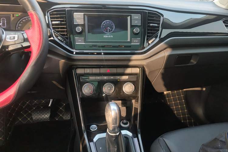 Used Volkswagen T-ROC 2018 280TSI DSG Two-Wheel Drive Comfort Version China VI Standard
